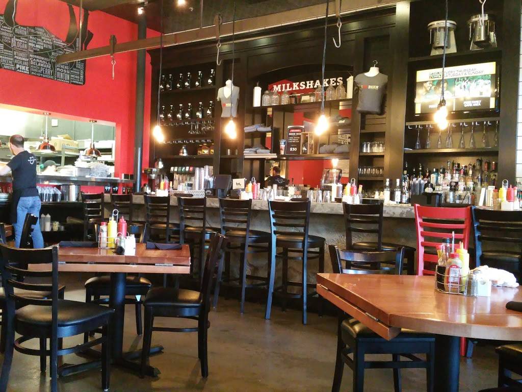 The Rail - Akron | restaurant | 3265 W Market St, Fairlawn, OH 44333, USA | 3308647245 OR +1 330-864-7245