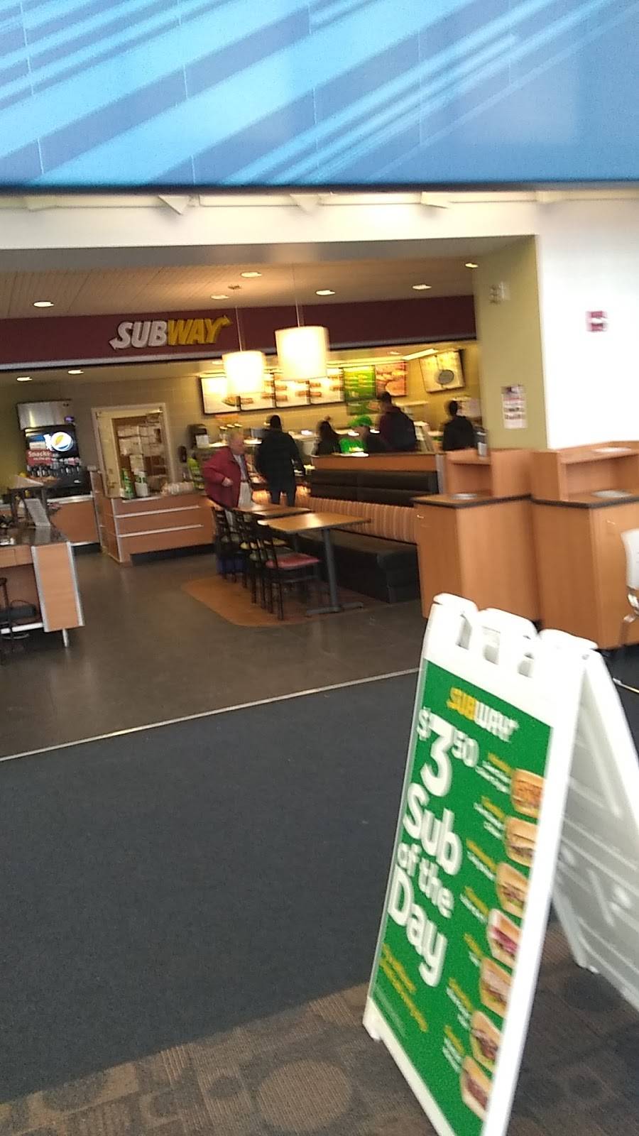 Subway Restaurants | restaurant | 1200 Algonquin Rd., Avante, Harper College, Palatine, IL 60067, USA | 7733436597 OR +1 773-343-6597