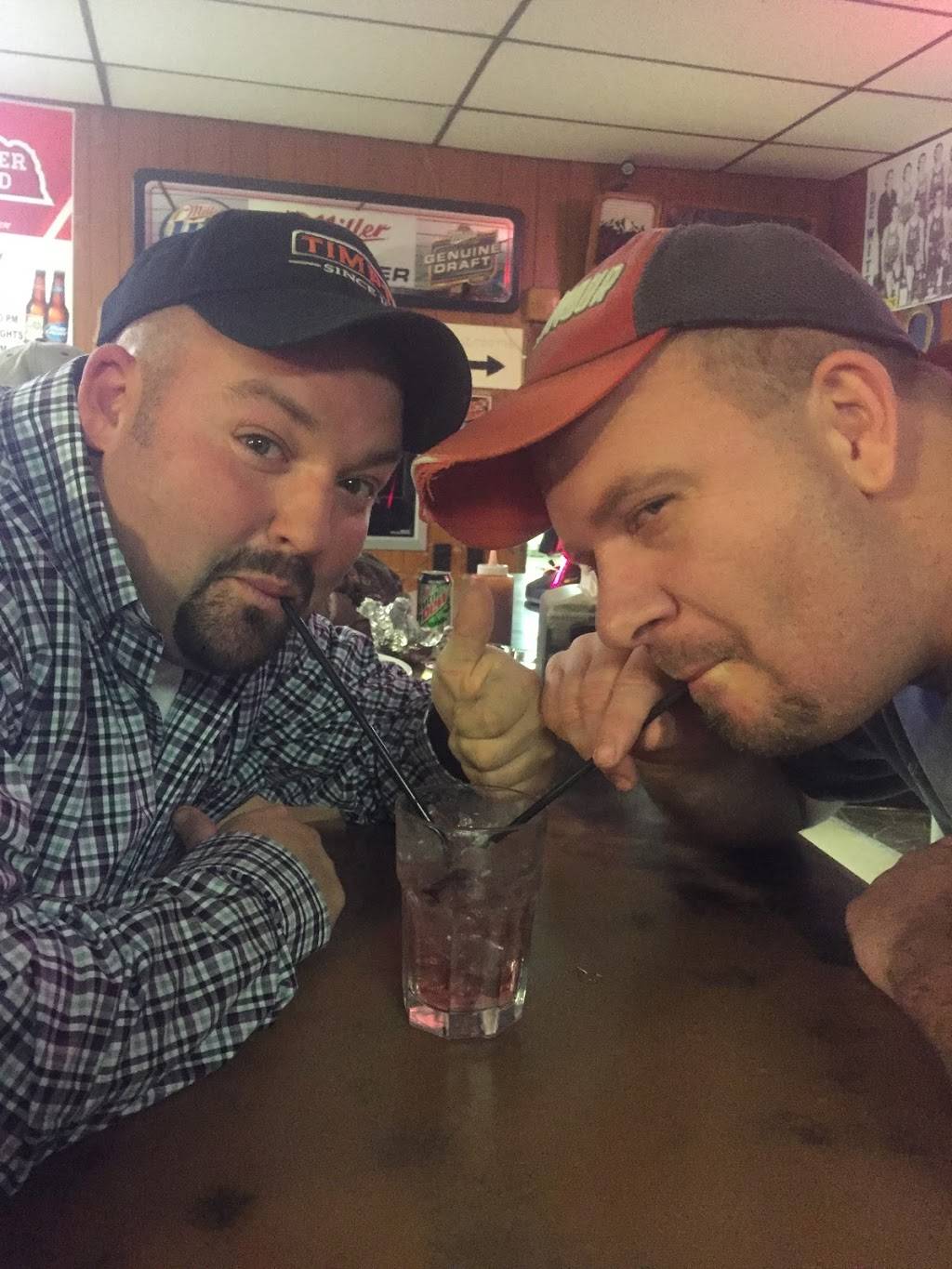 Rjs Bar & Grill | restaurant | 402 W Fillmore Ave, De Witt, NE 68341, USA | 4026834935 OR +1 402-683-4935