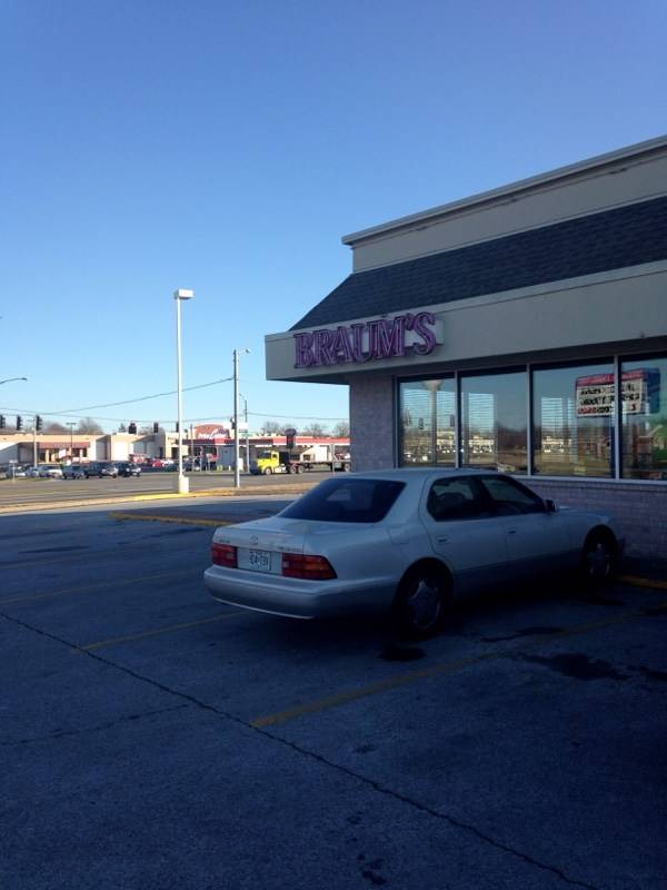 Braums Ice Cream & Burger Restaurant | restaurant | 407 N Massey Blvd, Nixa, MO 65714, USA | 4177259326 OR +1 417-725-9326