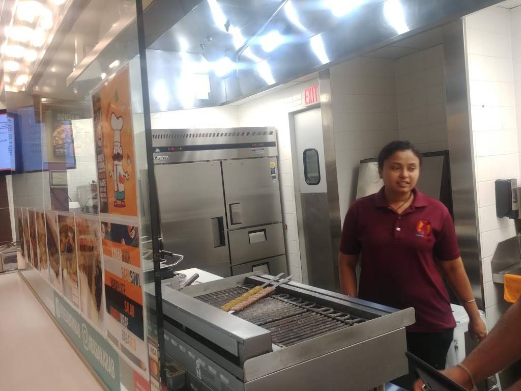 Baba Kabob | restaurant | 195 Fox Valley Center, Aurora, IL 60504, USA | 6306447722 OR +1 630-644-7722