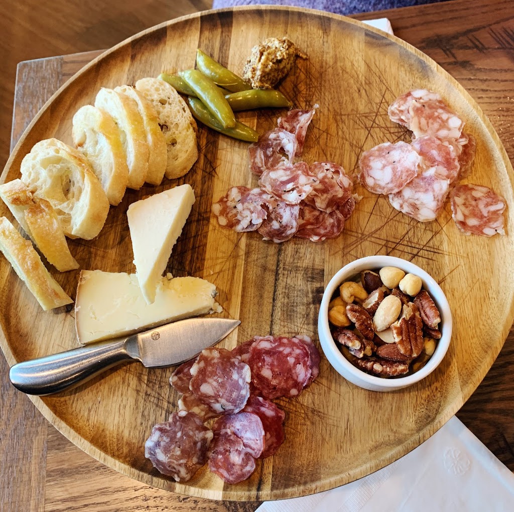 Wine Market & Table | restaurant | 1110 Shelby St, Indianapolis, IN 46203, USA | 3174931010 OR +1 317-493-1010