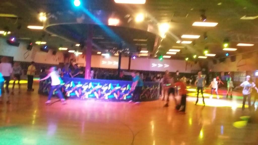 Super Wheels Skating Center | night club | 12265 SW 112th St, Miami, FL 33186, USA | 3052709386 OR +1 305-270-9386