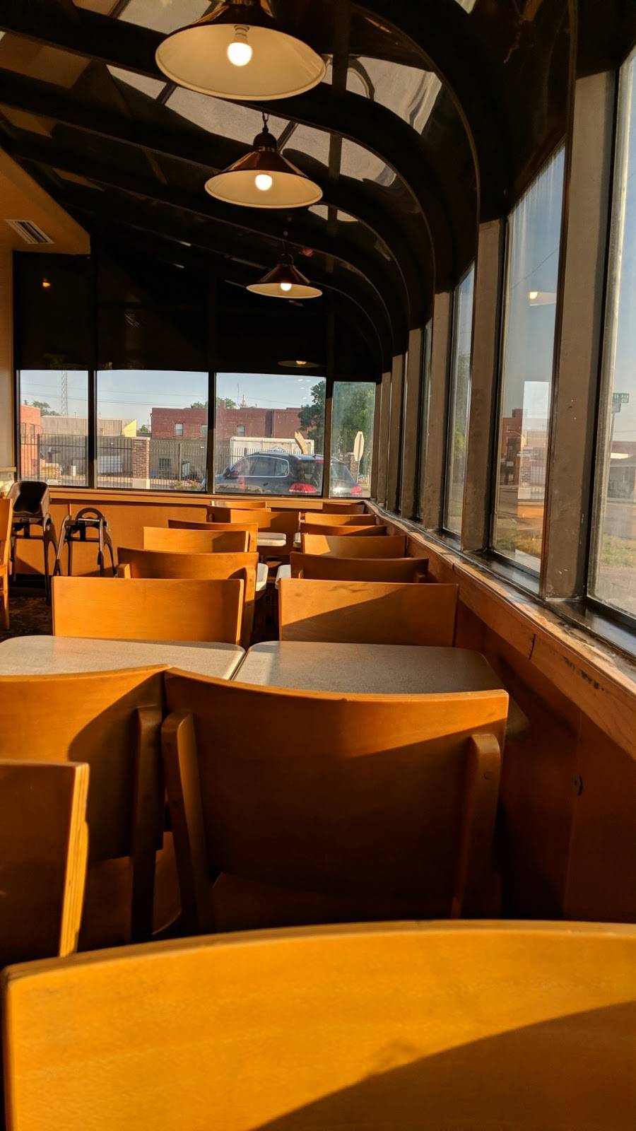 Wendys | restaurant | 700 N Main St, Hutchinson, KS 67501, USA | 6206622863 OR +1 620-662-2863