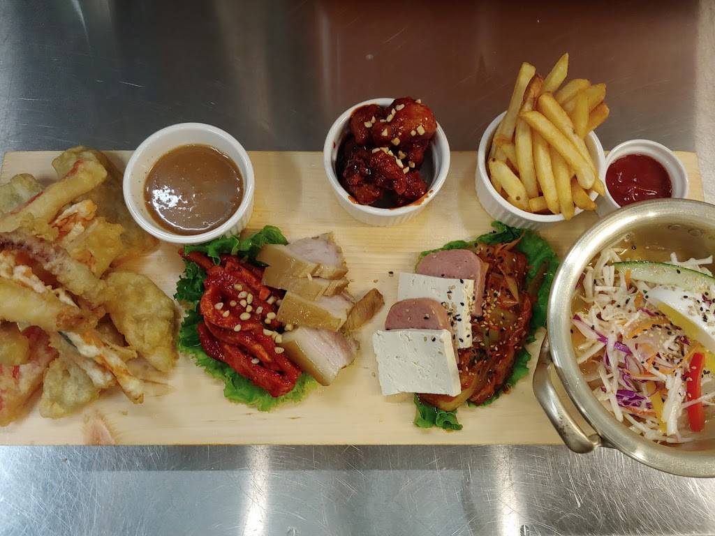 Gamsung Izakaya | restaurant | 7051 Yonge St, Thornhill, ON L3T 2A6, Canada | 9058819307 OR +1 905-881-9307