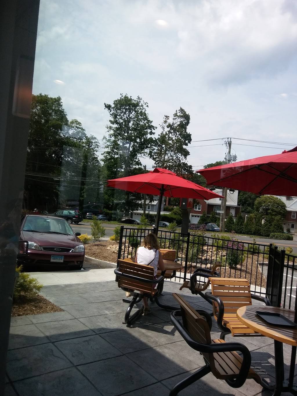 Wendys | restaurant | 460 West Putnam Avenue, Greenwich, CT 06830, USA | 2038699885 OR +1 203-869-9885