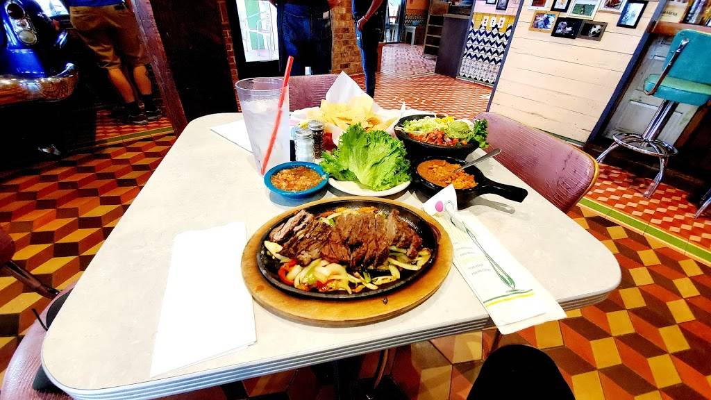 Chuys | restaurant | 8121 E Arapahoe Rd, Greenwood Village, CO 80112, USA | 7206997500 OR +1 720-699-7500