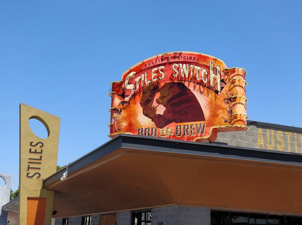 Stiles Switch BBQ | restaurant | 6610 N Lamar Blvd, Austin, TX 78752, USA | 5123809199 OR +1 512-380-9199
