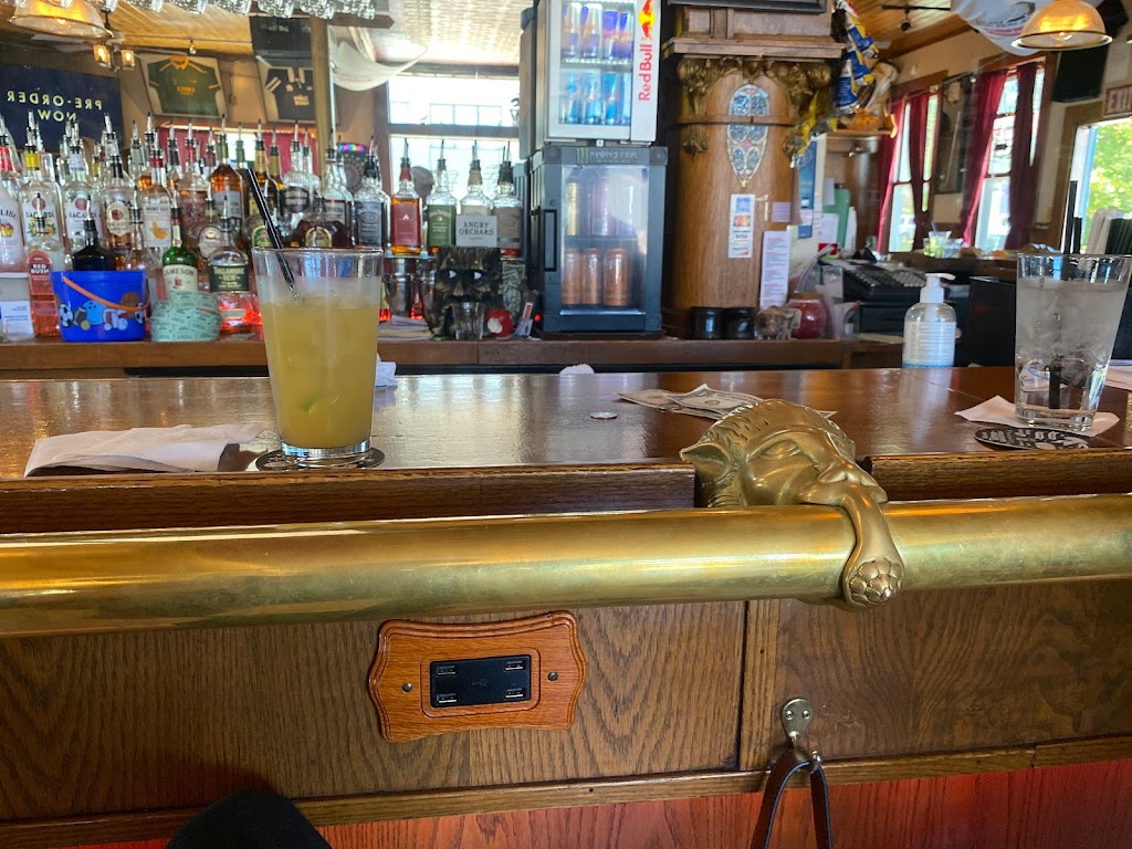 The Silver Fern | restaurant | 2538 N 15th St, Sheboygan, WI 53083, USA | 9204523376 OR +1 920-452-3376