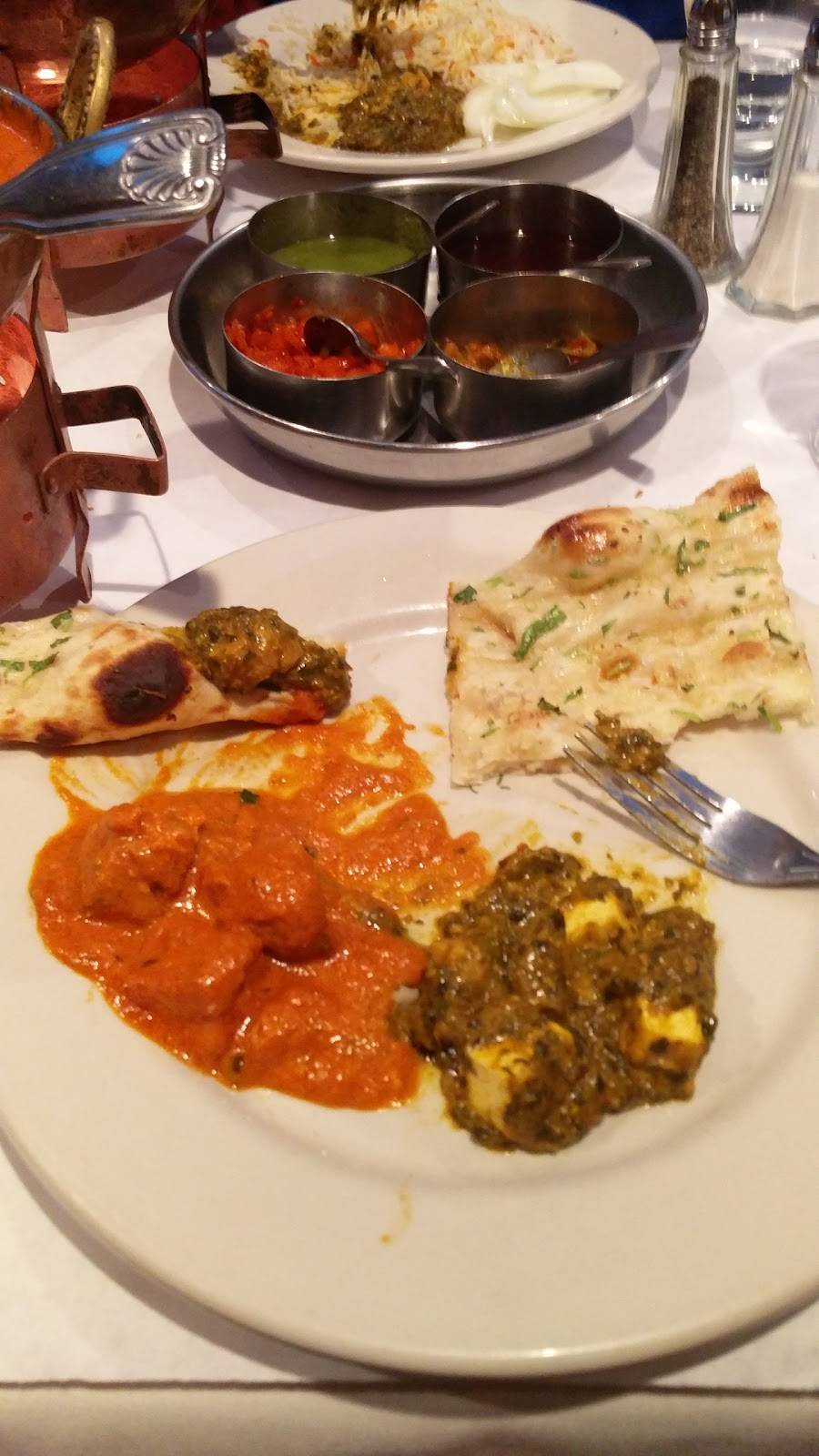 Taj Mahal Indian Restaurant | restaurant | 802 West Army Trail Road, Carol Stream, IL 60188, USA | 6302374445 OR +1 630-237-4445