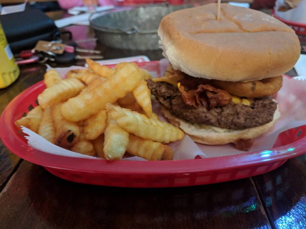 Irrgang’s Maplewood Inn | restaurant | 2046 N Grand Ave, Connersville, IN 47331, USA | 7658259047 OR +1 765-825-9047