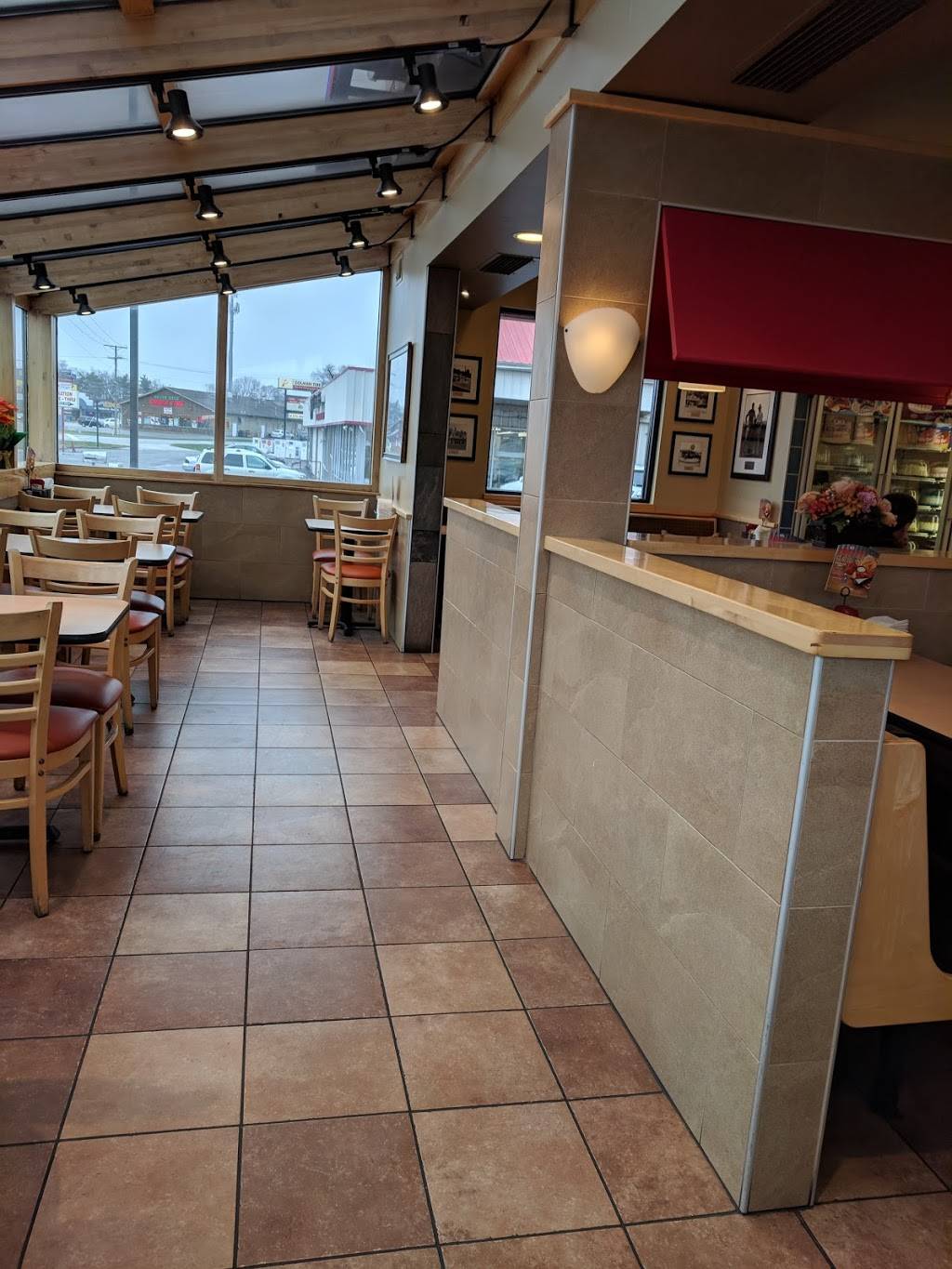 DQ Grill & Chill Restaurant | restaurant | 2015 S Bend Ave, South Bend, IN 46637, USA | 5742711102 OR +1 574-271-1102