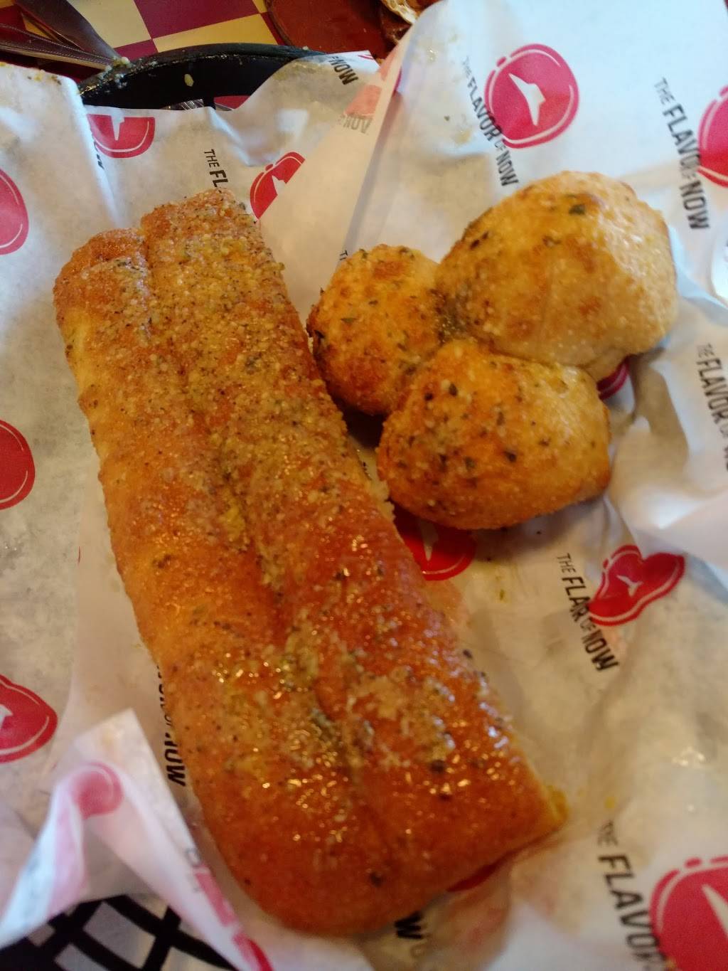 Pizza Hut | meal takeaway | 1611 Richmond Rd, Williamsburg, VA 23185, USA | 7572538000 OR +1 757-253-8000