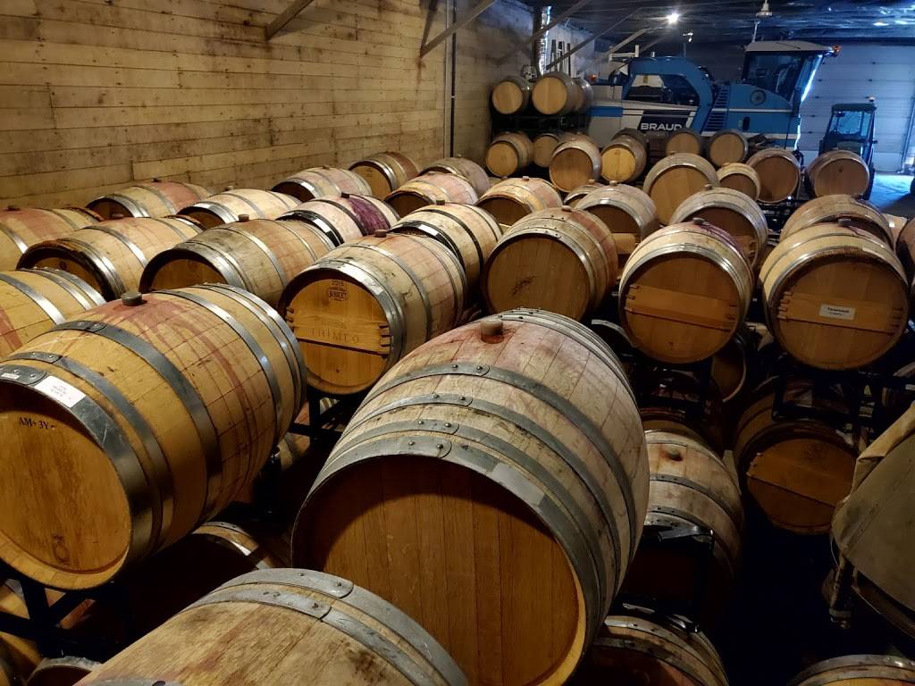 Jamesport Vineyards/Little Oak Wood Fired Kitchen | restaurant | 1216 Main Rd, NY-25, Jamesport, NY 11947, USA | 6317225256 OR +1 631-722-5256