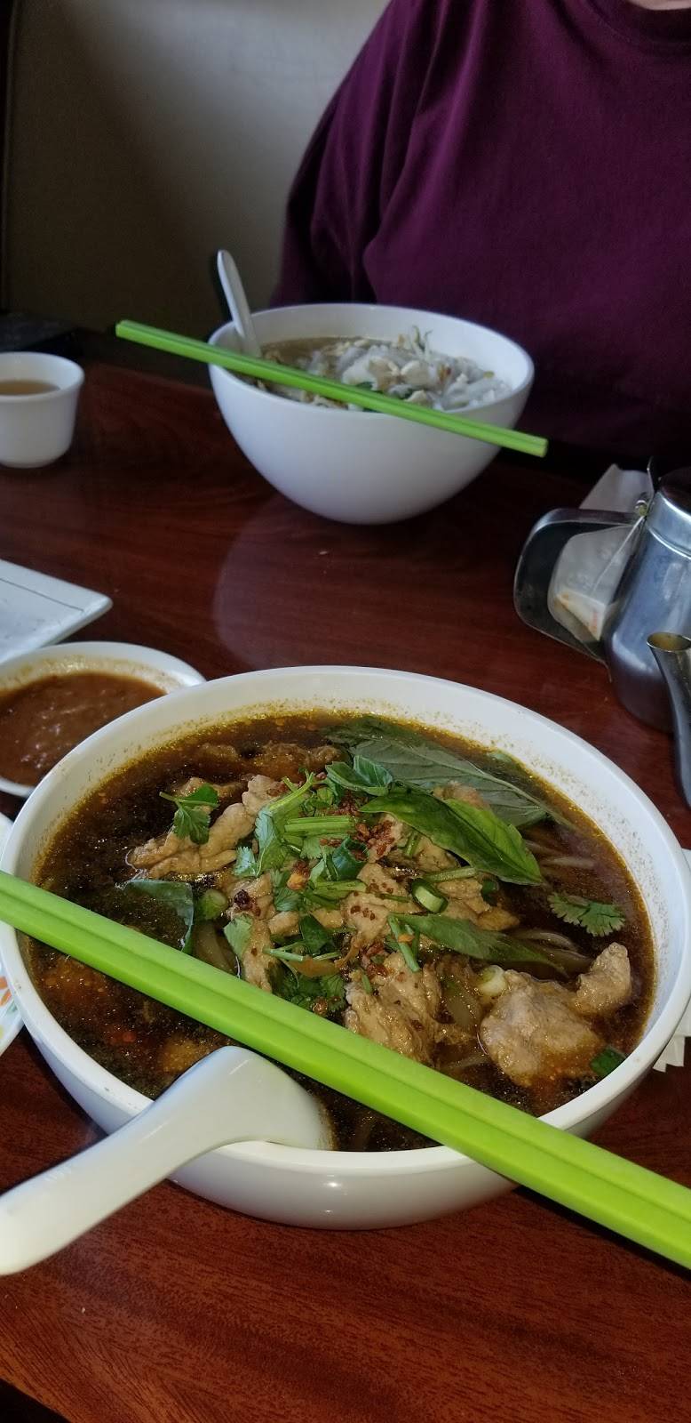 Grandmas Thai Kitchen | restaurant | 13230 Burbank Blvd, Van Nuys, CA 91401, USA | 8187859036 OR +1 818-785-9036