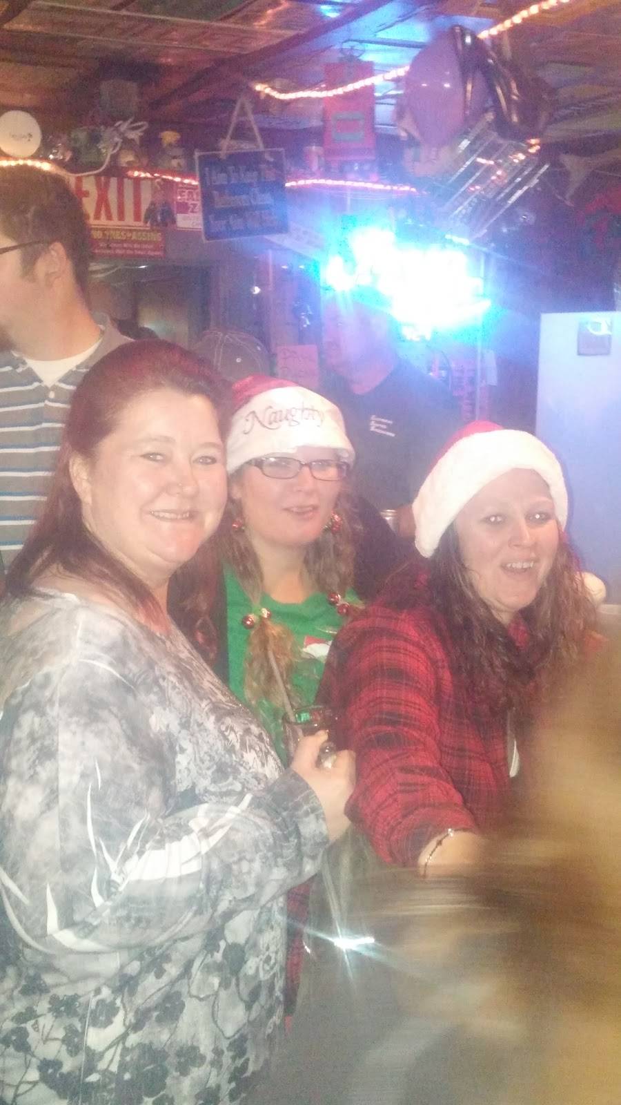 Seavers Parkside Pub | restaurant | 103 N 2nd St, Delavan, WI 53115, USA | 2627257557 OR +1 262-725-7557