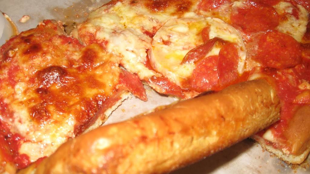 Domenicks | restaurant | 34 S Main St, Carbondale, PA 18407, USA | 5702825128 OR +1 570-282-5128