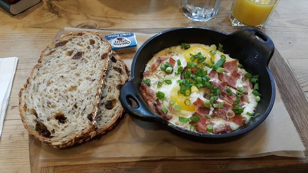 Le Pain Quotidien | restaurant | 316 Santa Monica Blvd, Santa Monica, CA 90401, USA | 3103936800 OR +1 310-393-6800