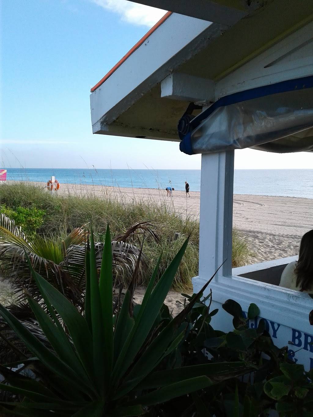 Dunkin | bakery | 1 N Federal Hwy, Pompano Beach, FL 33062, USA | 9543172380 OR +1 954-317-2380