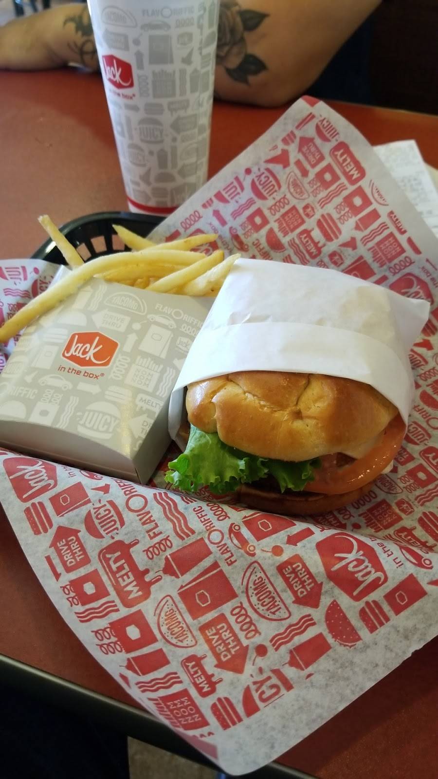 Jack in the Box | restaurant | 4020 University Pkwy, San Bernardino, CA 92407, USA | 9098801257 OR +1 909-880-1257
