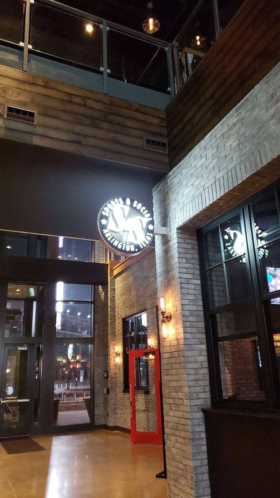 Sports & Social Arlington | restaurant | 1650 E Randol Mill Rd STE 120, Arlington, TX 76011, USA | 8177691746 OR +1 817-769-1746