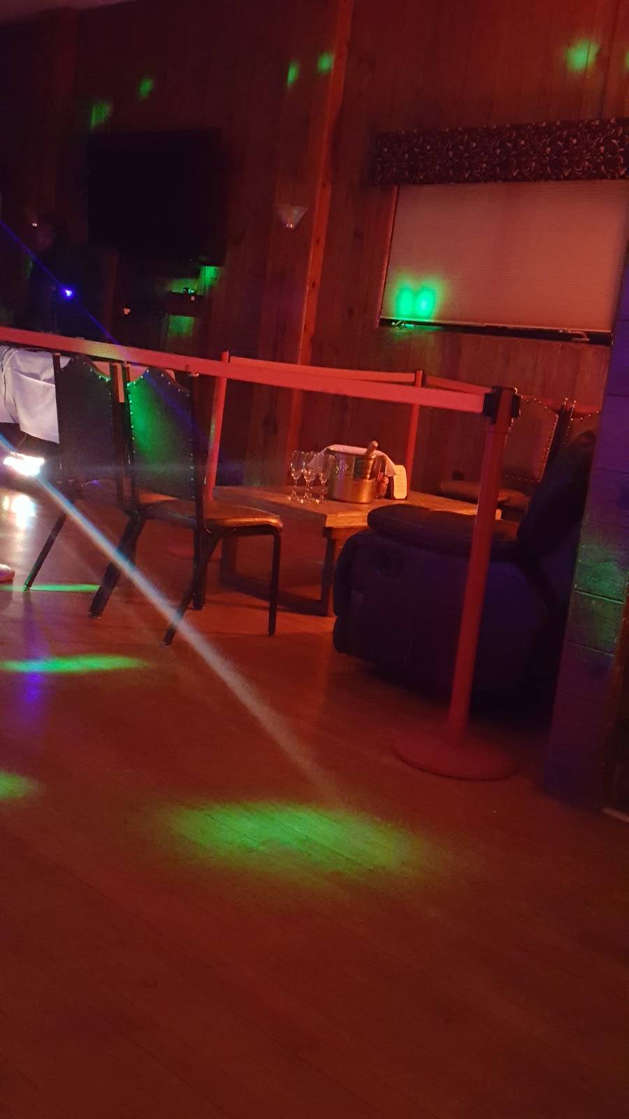 Lancaster Tennis & Yacht Club | restaurant | 2615 Columbia Ave, Lancaster, PA 17603, USA | 7173927826 OR +1 717-392-7826