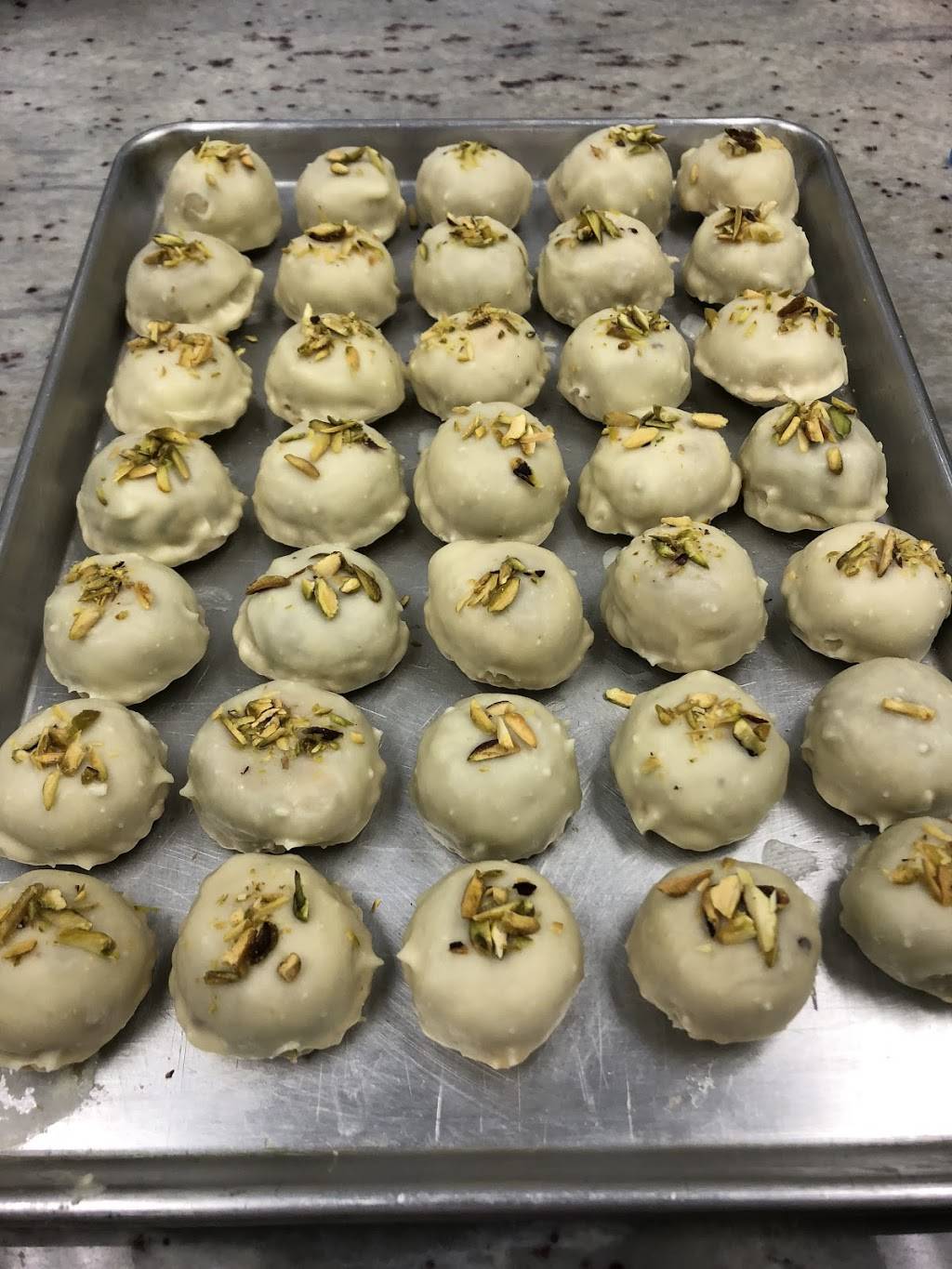 Kaminis Kitchen | restaurant | 213 Main Ave, Passaic, NJ 07055, USA | 9739783107 OR +1 973-978-3107