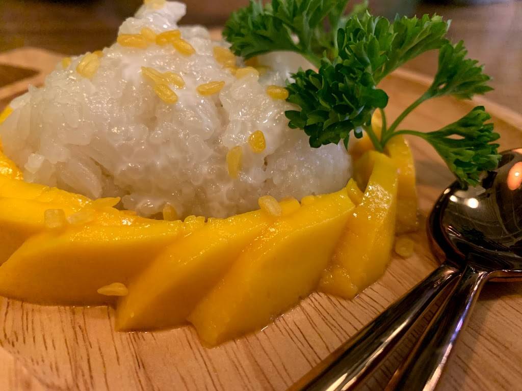 Dok Khao Thai Eatery | restaurant | 15200 Potomac Town Pl #110, Woodbridge, VA 22191, USA | 5712852459 OR +1 571-285-2459