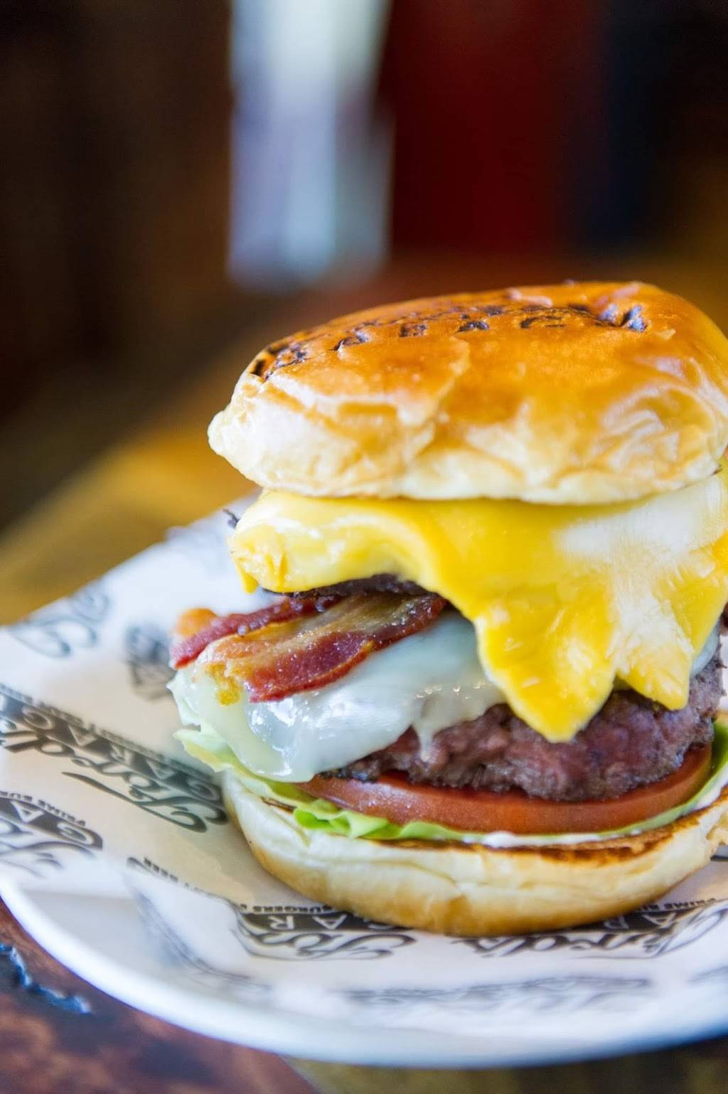 Fords Garage Wellington | restaurant | 10300 Forest Hill Blvd Suite 122, Wellington, FL 33414, USA | 5618053673 OR +1 561-805-3673