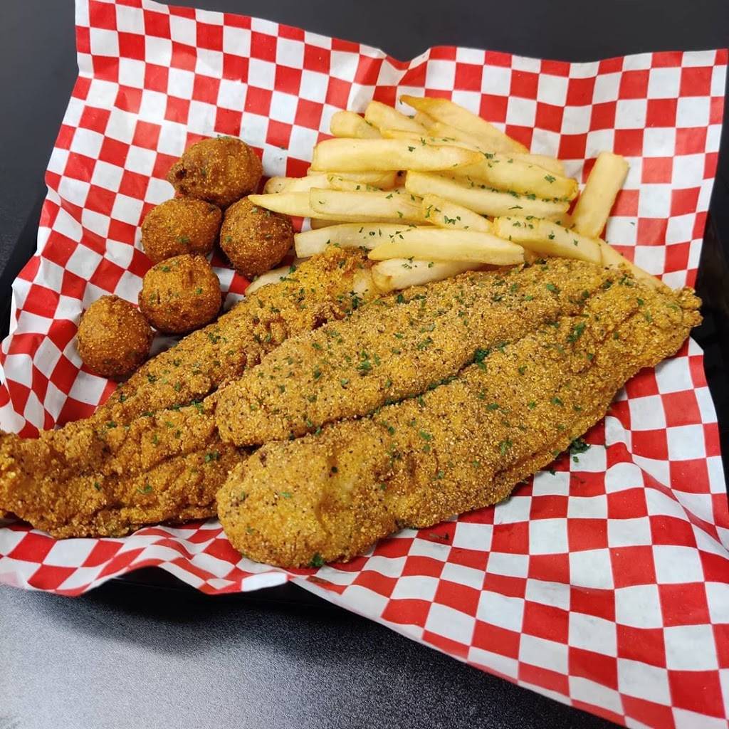 D. Smiths Chicken & Fish | restaurant | 2280 N Collins St Suite B, Arlington, TX 76011, USA | 6823234027 OR +1 682-323-4027