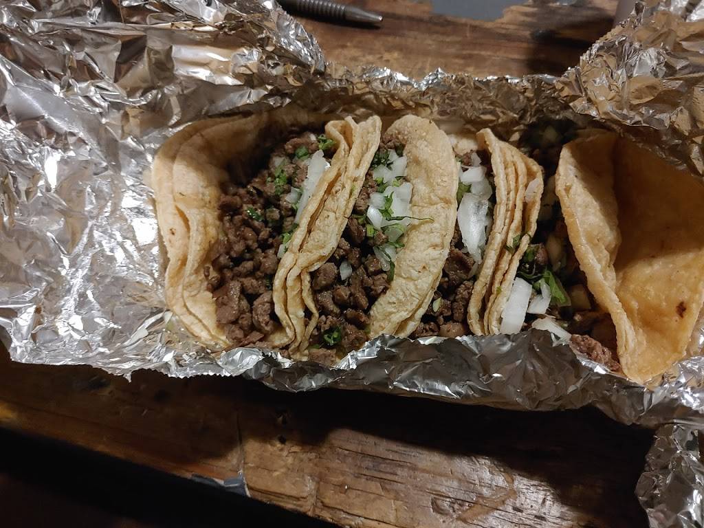 La Charrería Taco House | restaurant | 6845 Bluff Rd, Indianapolis, IN 46217, USA | 3173001864 OR +1 317-300-1864