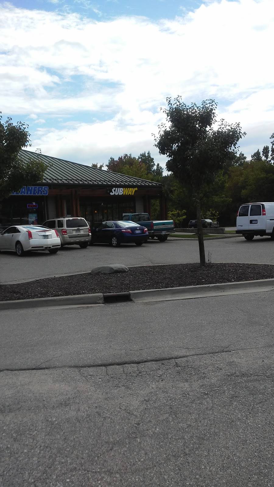 Subway | restaurant | 6749 E Fulton St, Ada, MI 49301, USA | 6166827827 OR +1 616-682-7827