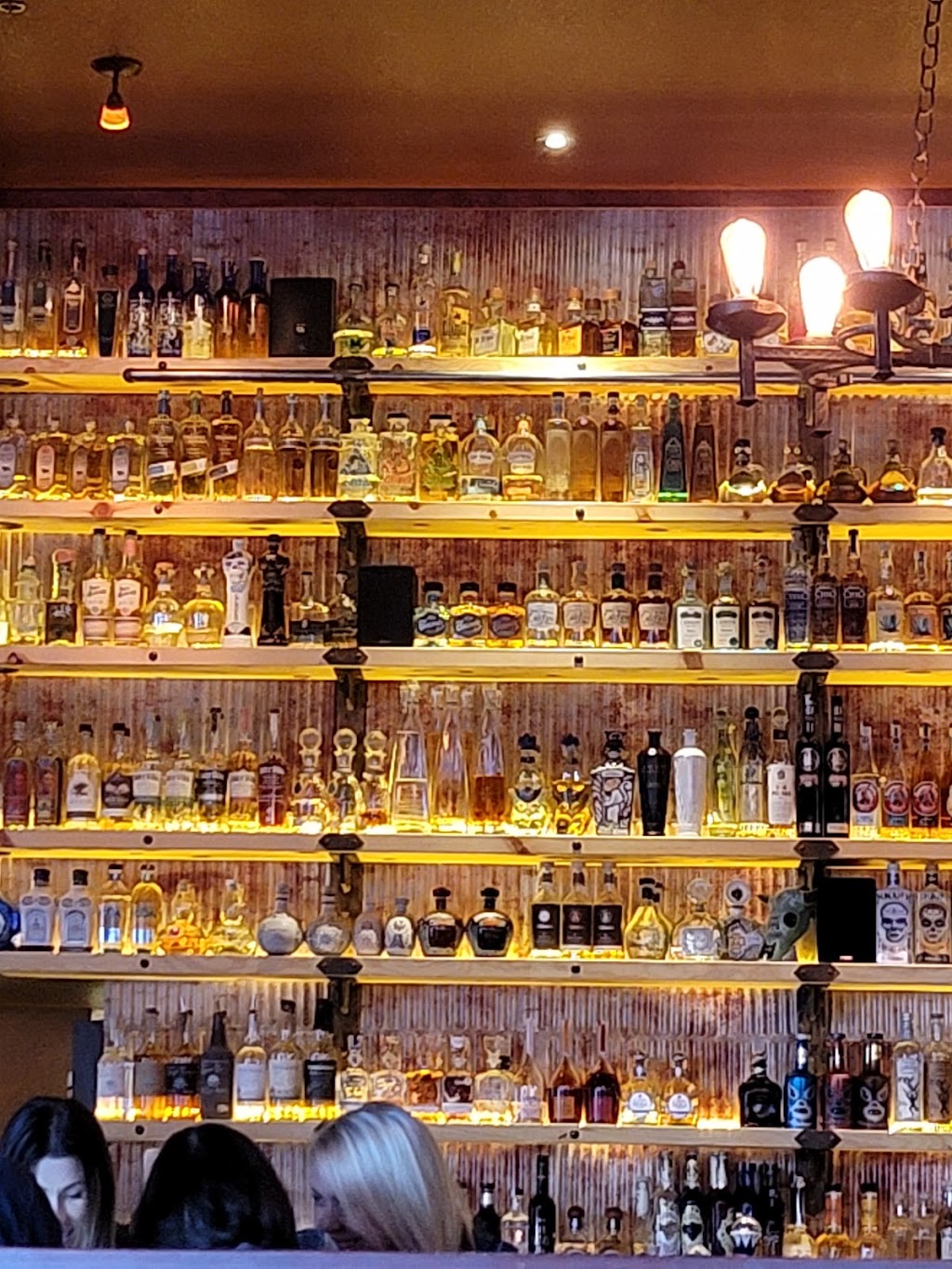 Gomezs Mexican Restaurant | restaurant | 100 Canyon Blvd, Mammoth Lakes, CA 93546, USA | 7609242693 OR +1 760-924-2693