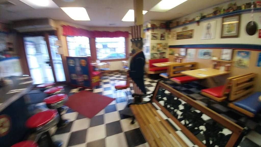 All American Diner | restaurant | 60 Court St, Plymouth, MA 02360, USA | 5087474763 OR +1 508-747-4763