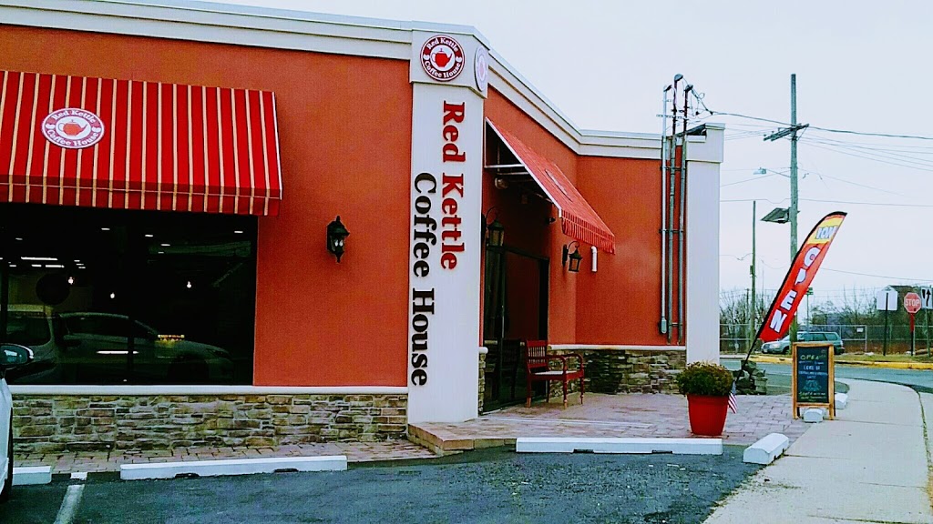 Red Kettle Coffee House | restaurant | 38 Enoch St, East Rutherford, NJ 07073, USA | 2015284760 OR +1 201-528-4760