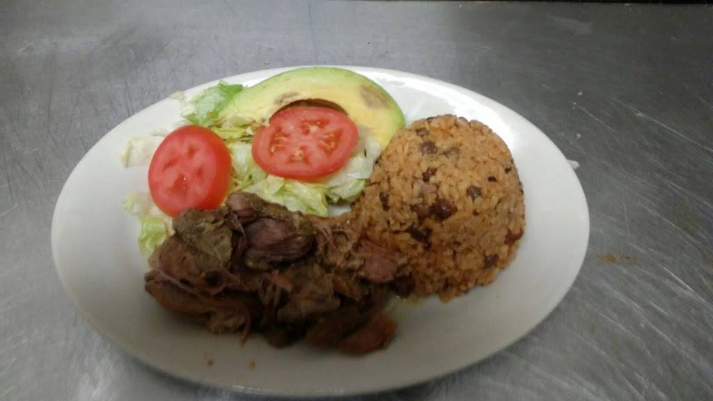 El Chinchorro Latino | restaurant | 7921 N Armenia Ave, Tampa, FL 33604, USA | 8139158688 OR +1 813-915-8688