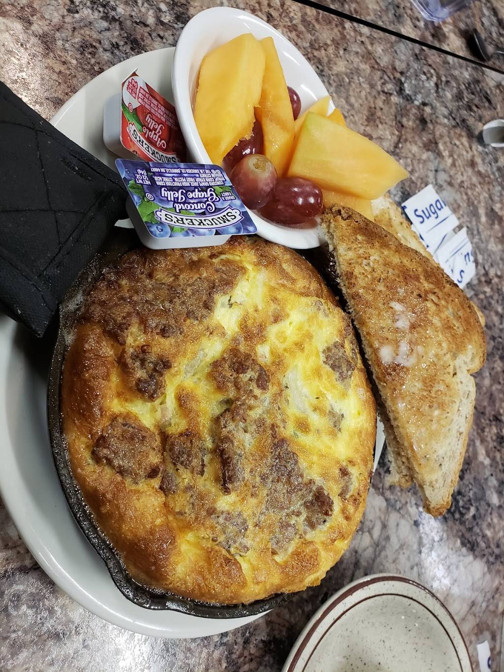 56 Family Restaurant | restaurant | 220 East, US-56, Galva, KS 67443, USA | 6206543500 OR +1 620-654-3500