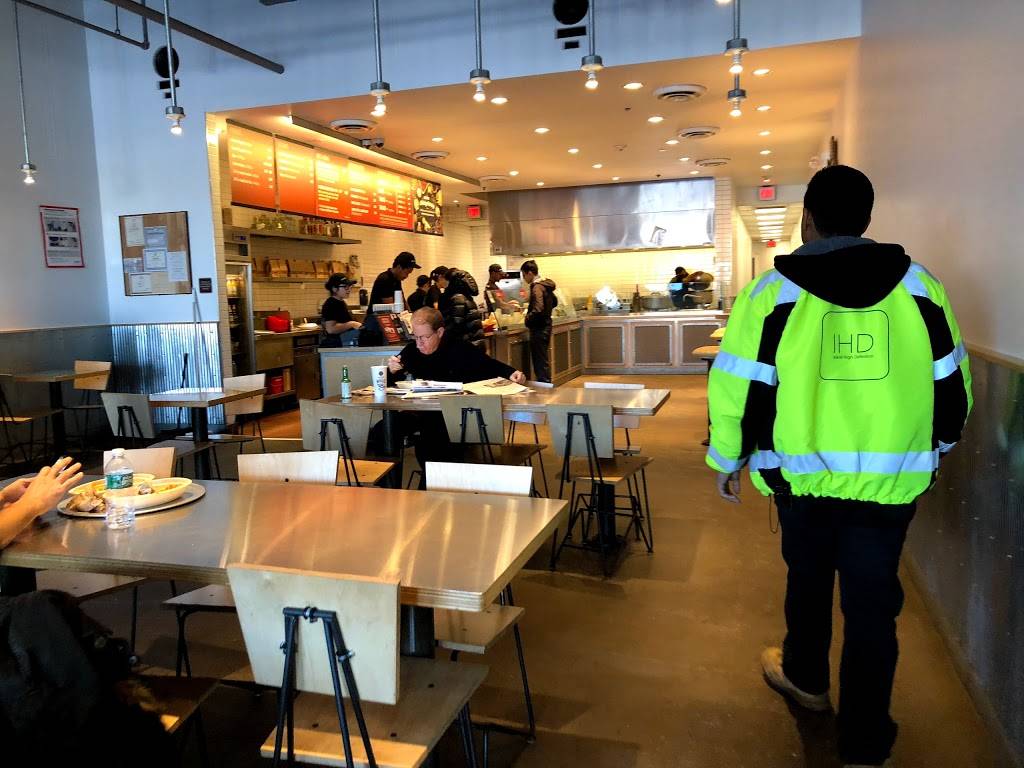 Chipotle Mexican Grill | restaurant | 44 Great Neck Rd, Great Neck, NY 11021, USA | 5164670505 OR +1 516-467-0505