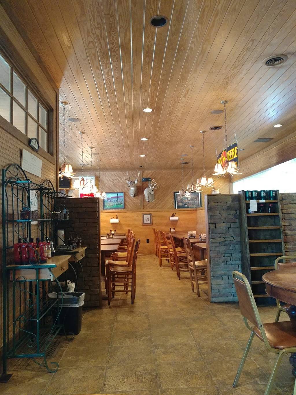 Buckeyes | restaurant | 116 Main St, Jersey, GA 30018, USA | 7704642825 OR +1 770-464-2825