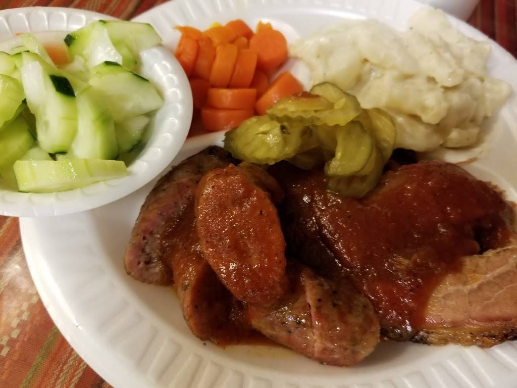 Snoga Bar-B-Cue Food To Go | restaurant | 2567 Goliad Rd, San Antonio, TX 78223, USA | 2103336162 OR +1 210-333-6162