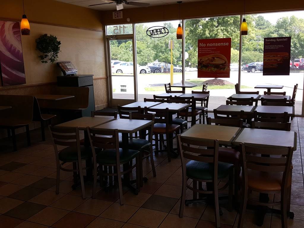 Subway Restaurants | restaurant | Willowbrook Commons, 63 E Thompson Ln Unit #6, Nashville, TN 37211, USA | 6153333700 OR +1 615-333-3700