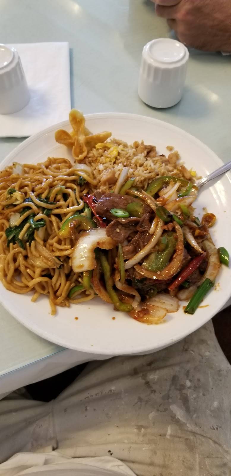 Chopsticks Express | restaurant | 6381 Riverside Blvd, Sacramento, CA 95831, USA | 9163931161 OR +1 916-393-1161