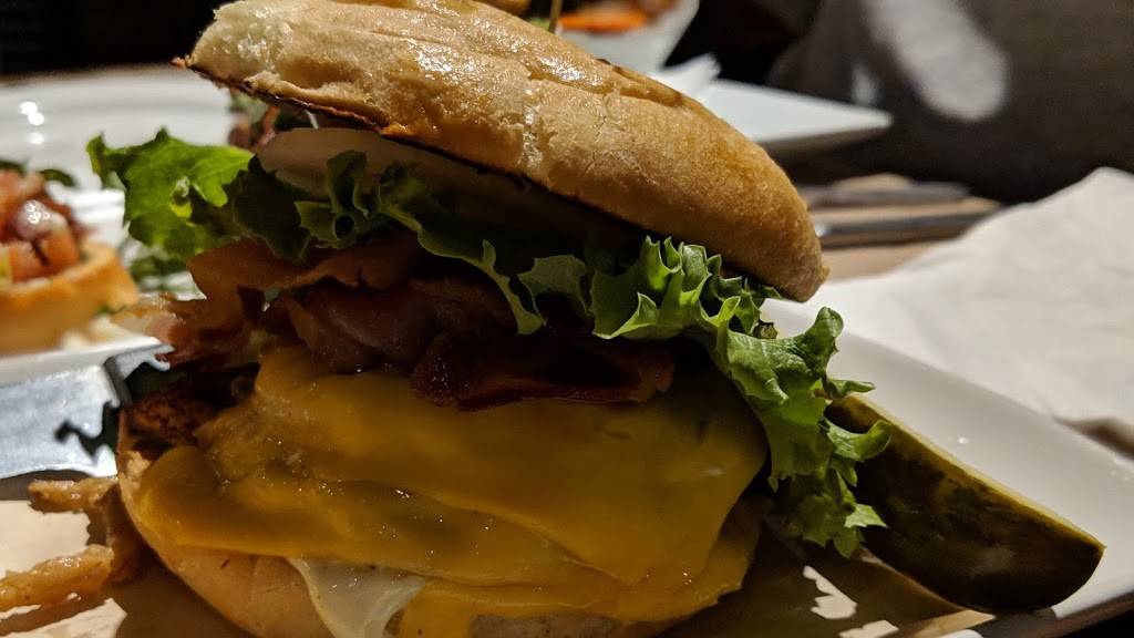 Jack Astors Bar & Grill | restaurant | 125 Roland Michener Dr, Kanata, ON K2T 1G7, Canada | 6132711041 OR +1 613-271-1041