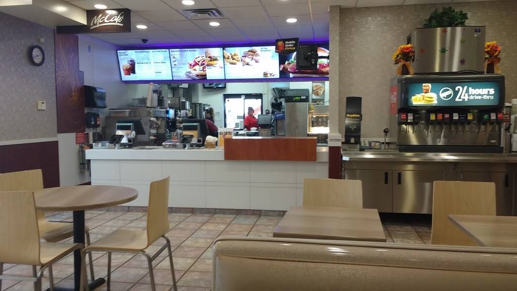 McDonalds | cafe | 2721 Manitowoc Rd, Green Bay, WI 54311, USA | 9209650057 OR +1 920-965-0057