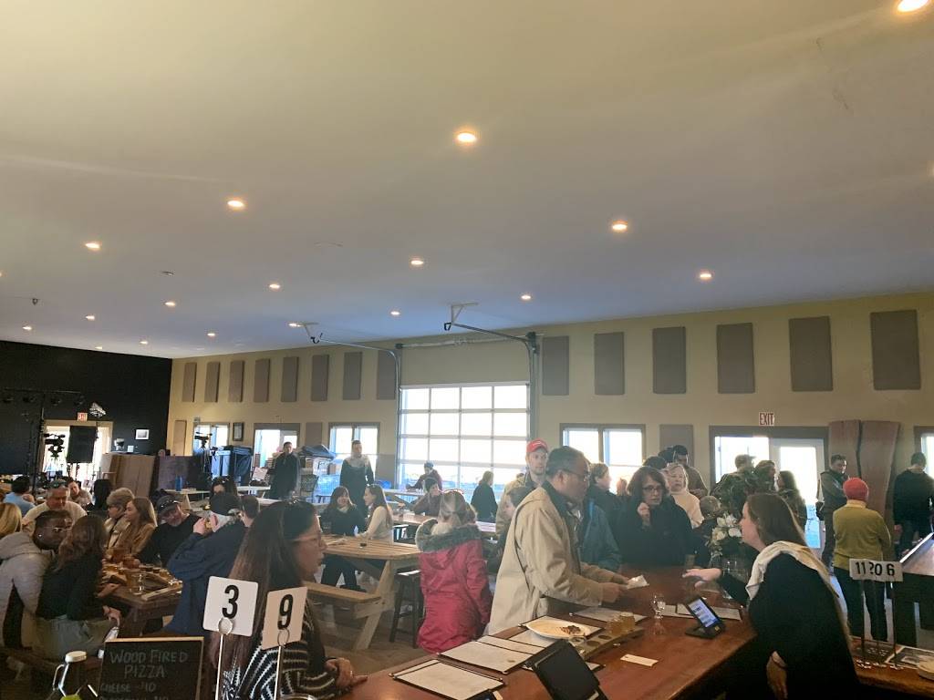 B Chord Brewing Company | restaurant | 34266 Williams Gap Rd, Round Hill, VA 20141, USA | 5714749191 OR +1 571-474-9191