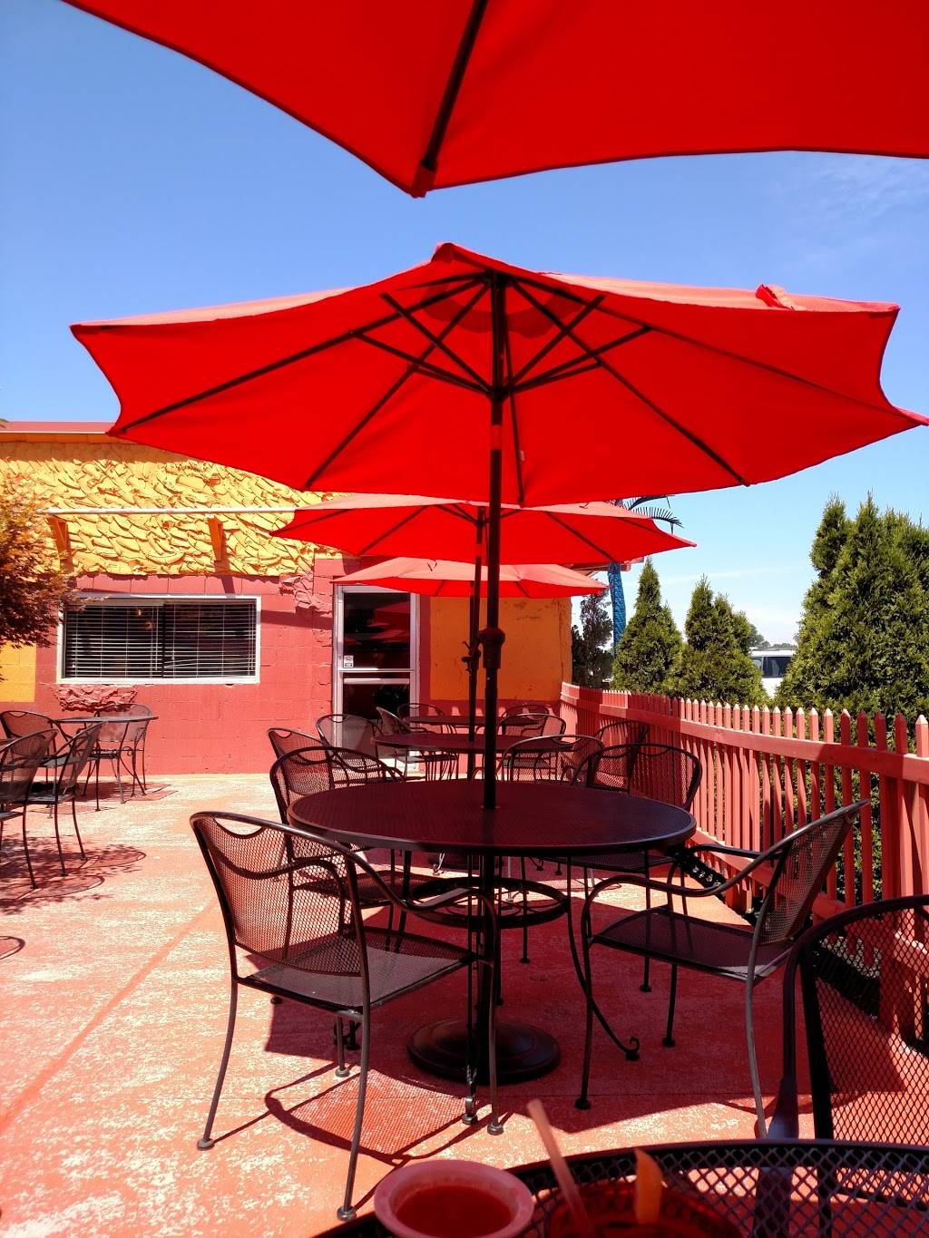 El Patron | restaurant | 2010 E Grand River Ave, Howell, MI 48843, USA | 5175527448 OR +1 517-552-7448