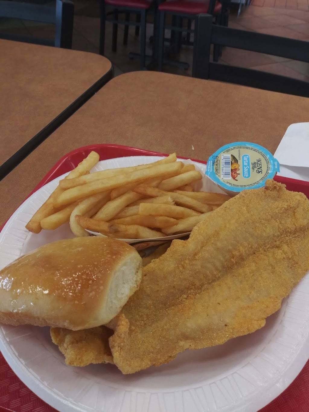 Chicken Express | restaurant | 10930 N Central Expy, Dallas, TX 75231, USA | 2143460600 OR +1 214-346-0600