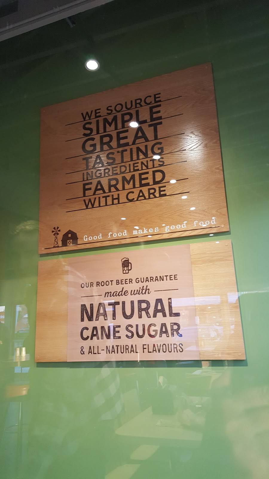 A&W | restaurant | 700 Hunt Club Rd, Ottawa, ON K1V 1C3, Canada | 6137383153 OR +1 613-738-3153