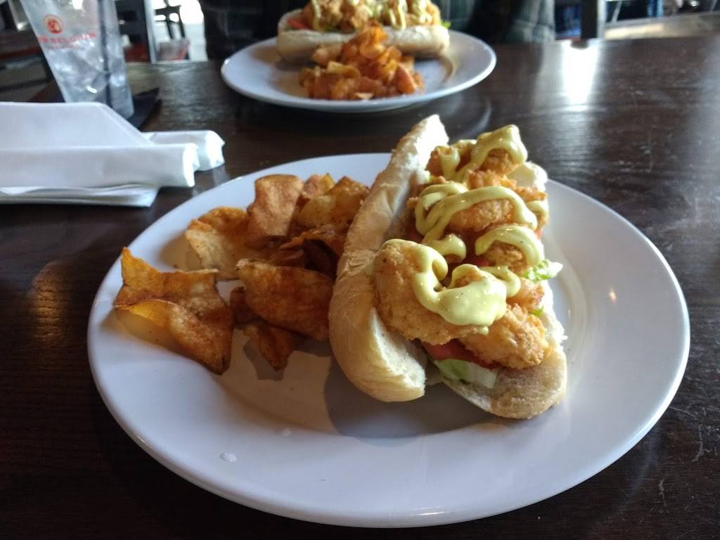 Creekside Brewhouse | restaurant | 2600 Savannah Hwy, Charleston, SC 29414, USA | 8435562595 OR +1 843-556-2595