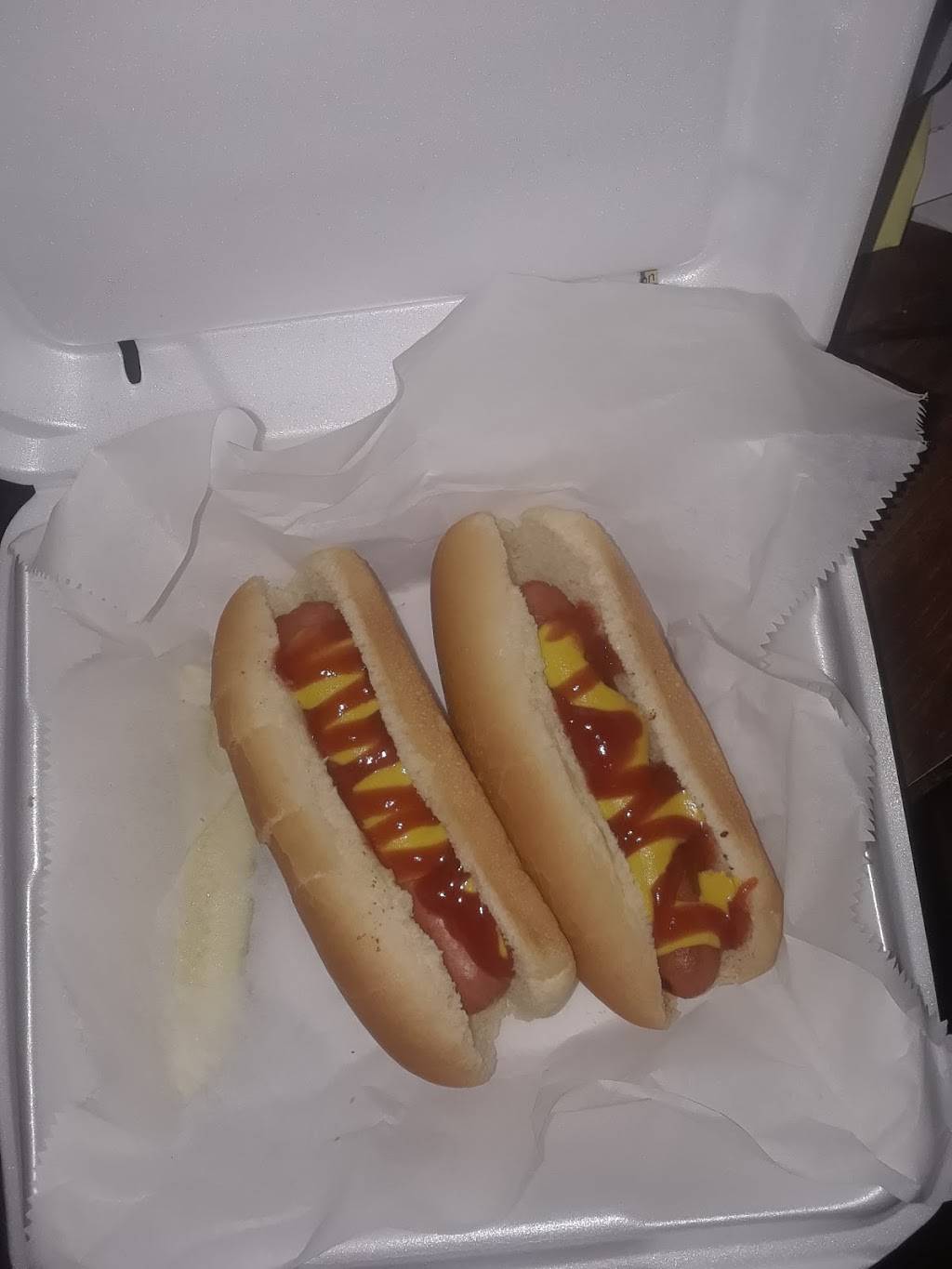 Auburn Hotel | restaurant | 101 W Midland Rd, Auburn, MI 48611, USA | 9896622281 OR +1 989-662-2281